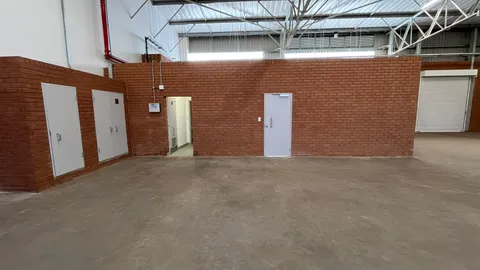 70 Ribbon Grass St, Louwlardia